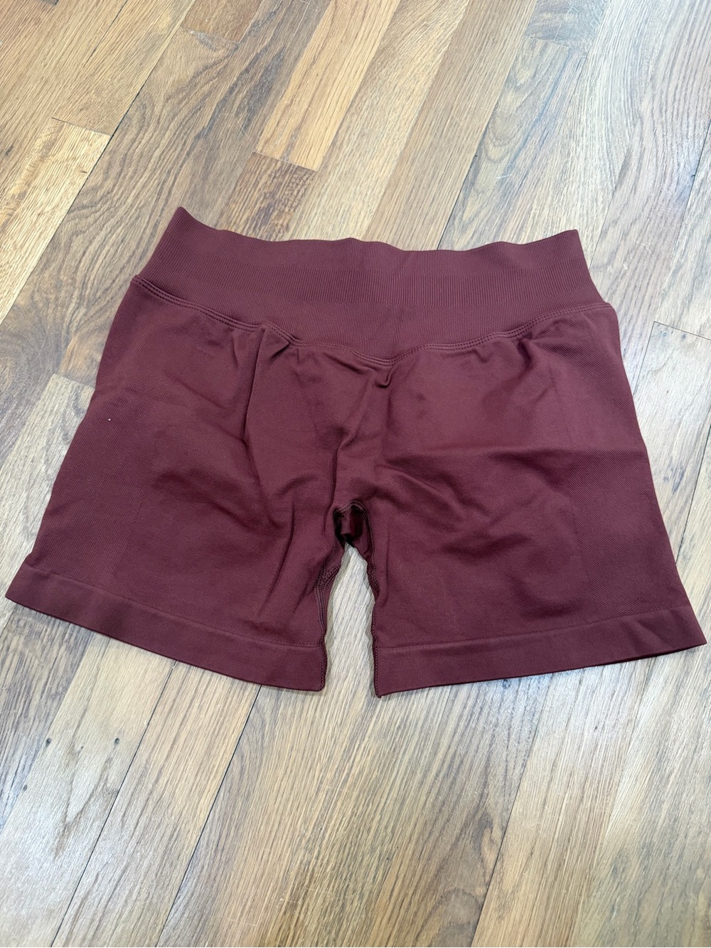 Women’s Maroon Seamless High-Waist Shorts